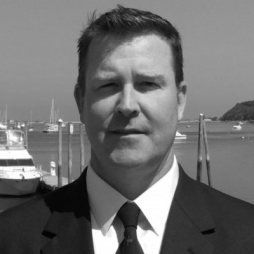 Kevin Rourke, Plaskolite